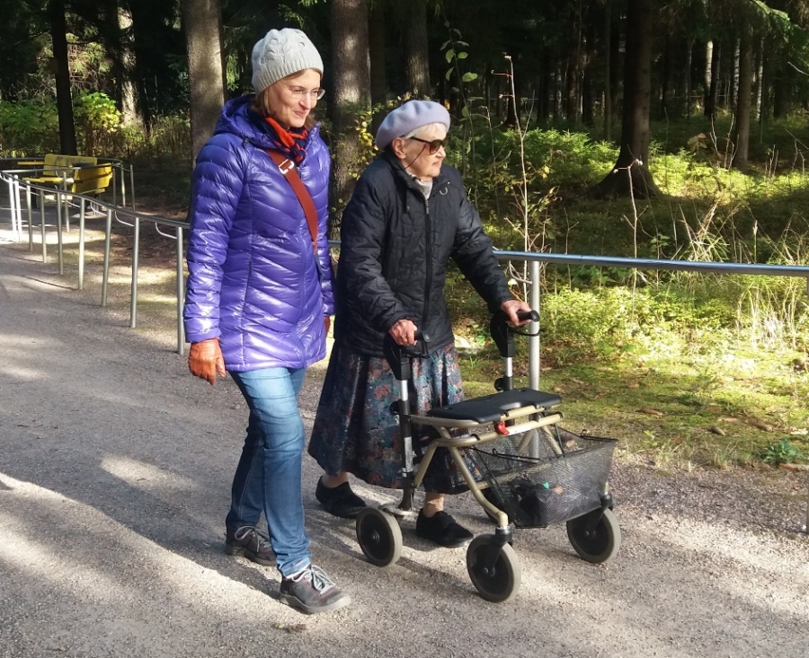 Ryhdy iäkkään ulkoiluystäväksi ja osallistu Vie vanhus ulos -kampanjaan!
