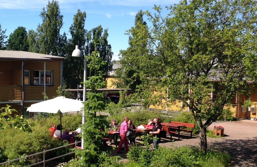 Ikäystävällinen piha syntyy yhteistyönä