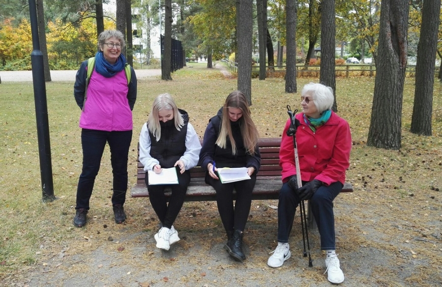 Puisto eri-ikäisin silmin