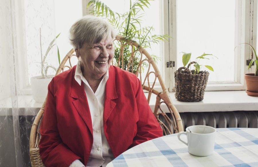 Ikääntyneiden mielen hyvinvointiin tulee panostaa