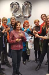 Voimaa vanhuuteen 20 vuotta – ikäihmisiä koossa pitävä voima!